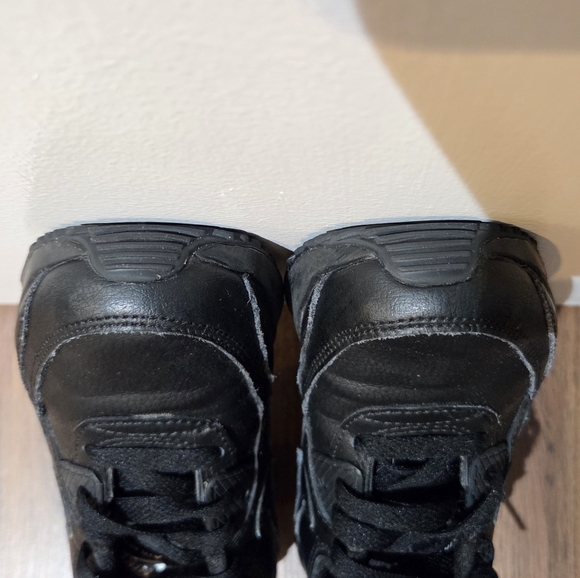 Kids Black Nike Air Max 90, Size 2Y - Picture 7 of 9